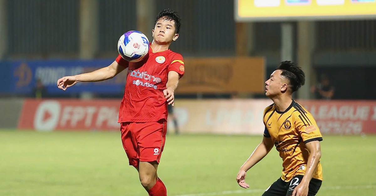 Hai tuyển thủ U23 Việt Nam tỏa sáng giúp PVF-CAND cầm chân Thanh Hóa