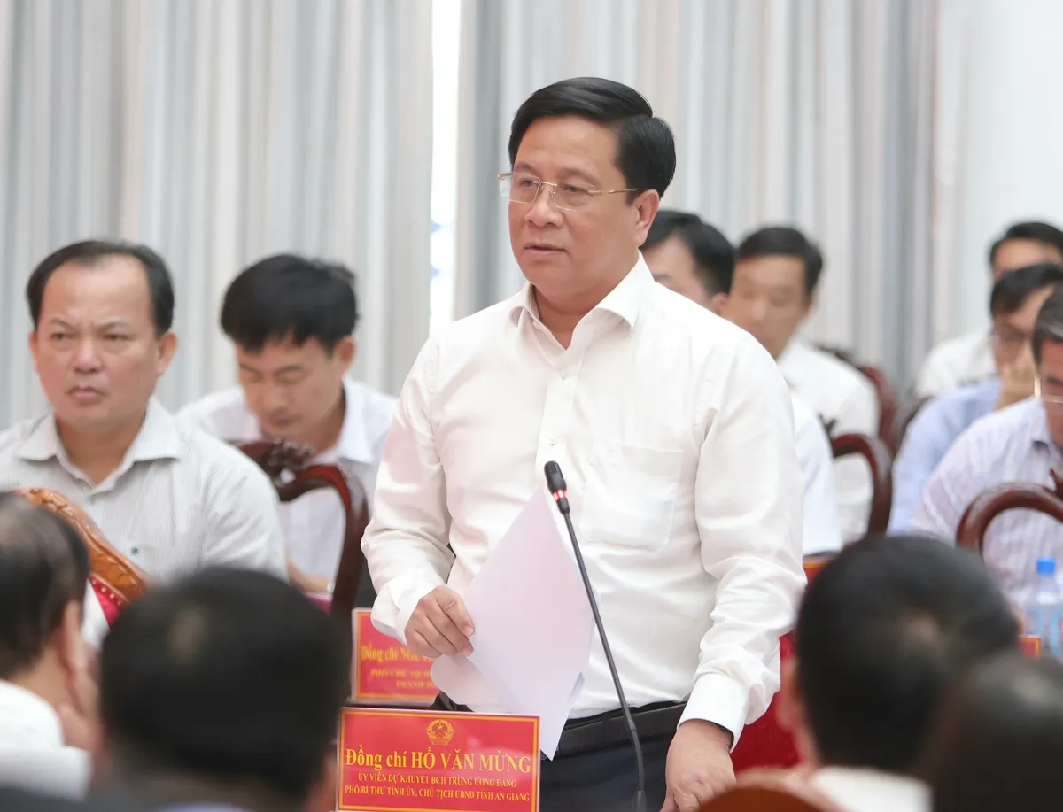 Thủ tướng: Nhiệm kỳ này đã dành 600 nghìn tỷ đồng cho giao thông ĐBSCL - Ảnh 4.