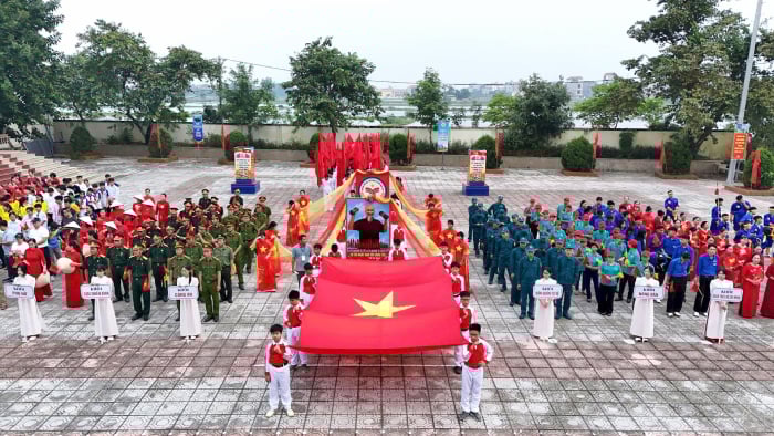 Åpning av den første Ung Hoa kommunes sportsfestival - Bilde 1. Khai mạc Đại hội thể dục - thể thao xã Ứng Hòa lần thứ I- Ảnh 1.
