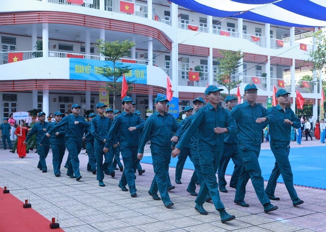 អត្តពលិក 600 នាក់បានចូលរួមពិធីបុណ្យកីឡា Hoang Mai Ward លើកទី 1 - រូបថតទី 3 ។ 600 vận động viên tham gia Đại hội thể dục, thể thao phường Hoàng Mai lần thứ I- Ảnh 3.