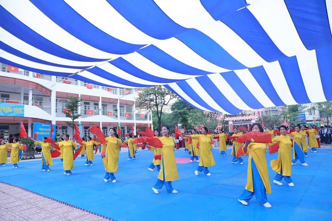 អត្តពលិក 600 នាក់បានចូលរួមមហោស្រពកីឡា Hoang Mai Ward លើកទី 1 - រូបថត 12 ។ 600 vận động viên tham gia Đại hội thể dục, thể thao phường Hoàng Mai lần thứ I- Ảnh 12.