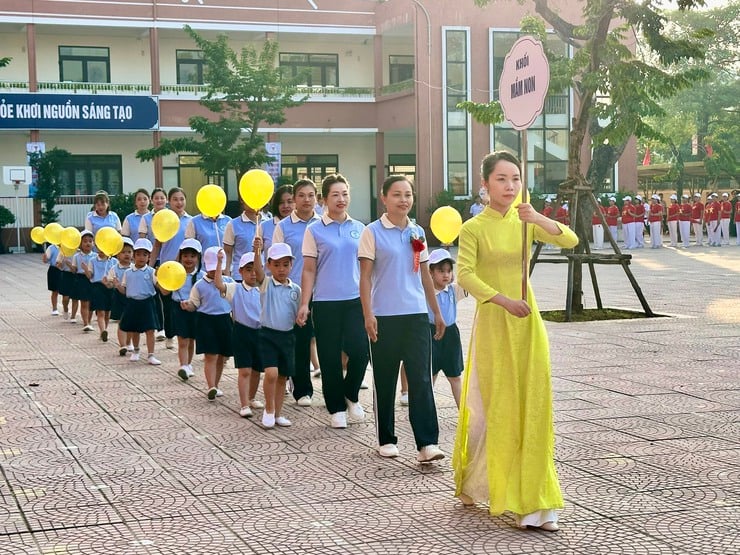 អត្តពលិកជិត១.៥០០នាក់បានចូលរួមមហោស្រពកីឡាឃុំដាយថាញ់លើកទី១ឆ្នាំ២០២៥ - រូបថត៣. Gần 1.500 vận động viên tham gia Đại hội Thể dục Thể thao xã Đại Thanh lần thứ I, năm 2025- Ảnh 3.
