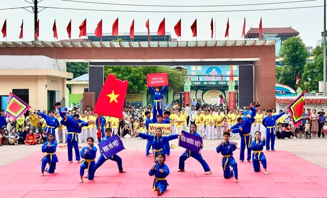 អត្តពលិកជិត១.៥០០នាក់បានចូលរួមមហោស្រពកីឡាឃុំ Dai Thanh លើកទី១ ឆ្នាំ២០២៥ - រូបថត ៦. Gần 1.500 vận động viên tham gia Đại hội Thể dục Thể thao xã Đại Thanh lần thứ I, năm 2025- Ảnh 6.