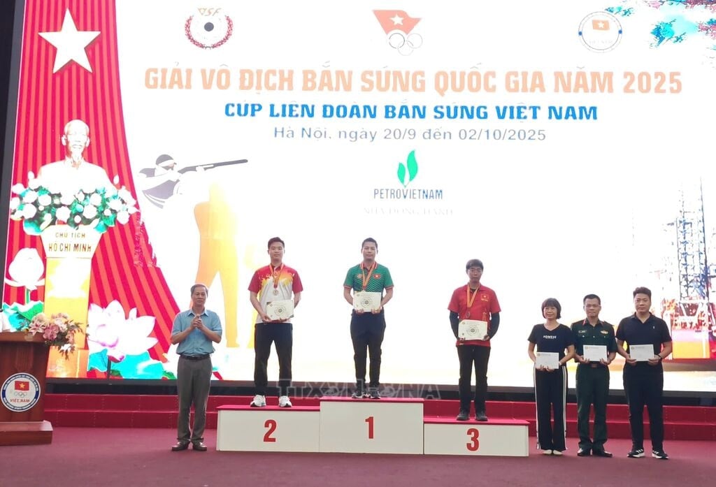 2-ha-noi-nhat-toan-doan2.jpeg