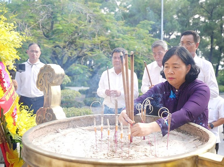khanh-thanh.jpg