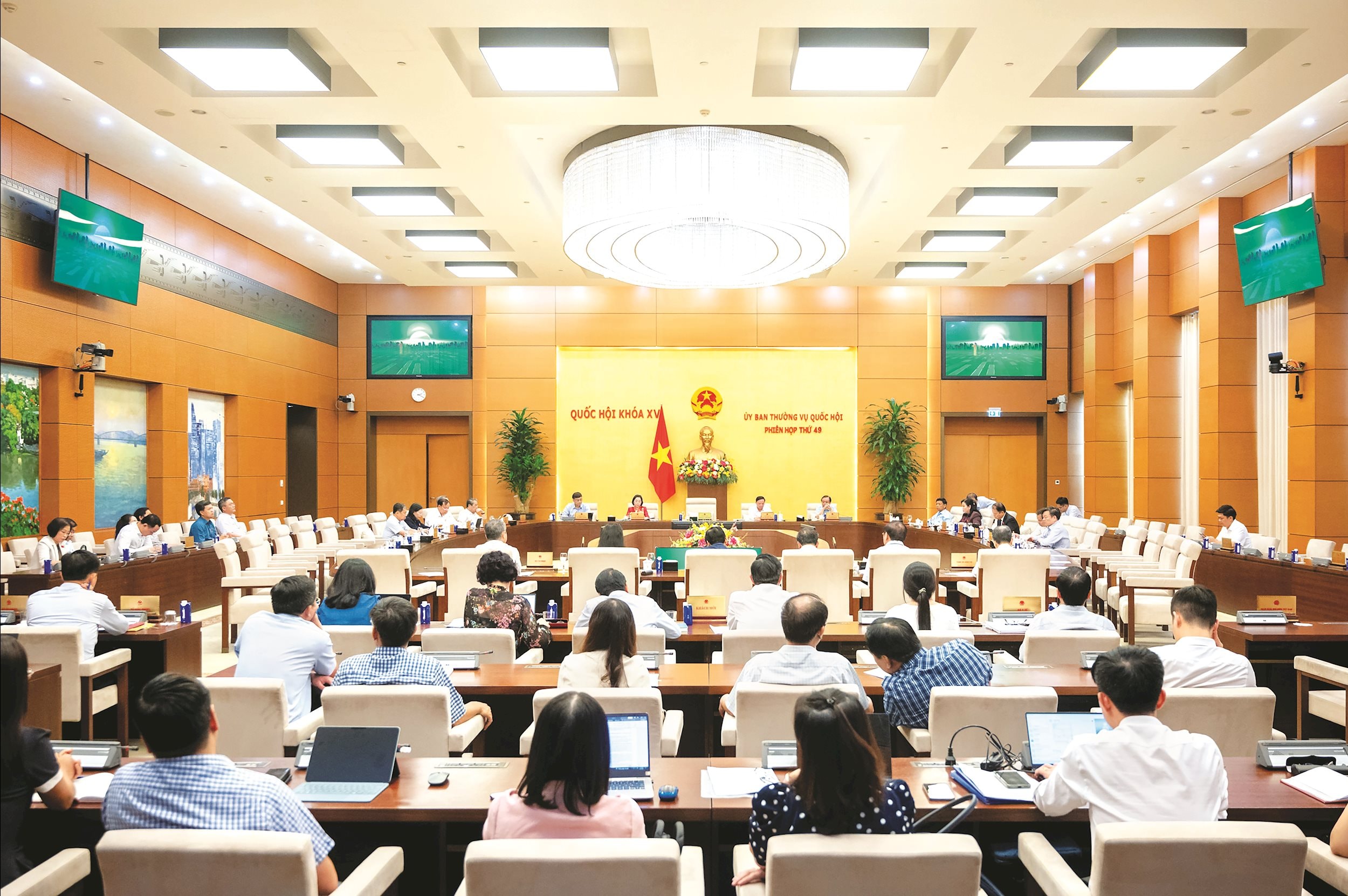 Z61_9028- Trình chiếu phim phóng sự về hoạt động giám sát 