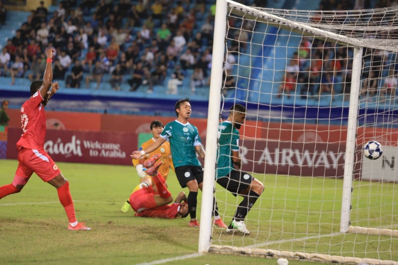 ក្លឹប​បាល់ទាត់​ប៉ូលិស​ក្រុង​ហាណូយ​បាន​ទទួល​ជ័យ​ជម្នះ​លើក​ដំបូង​ក្នុង​ការ​ប្រកួត AFC Champions League ២-០