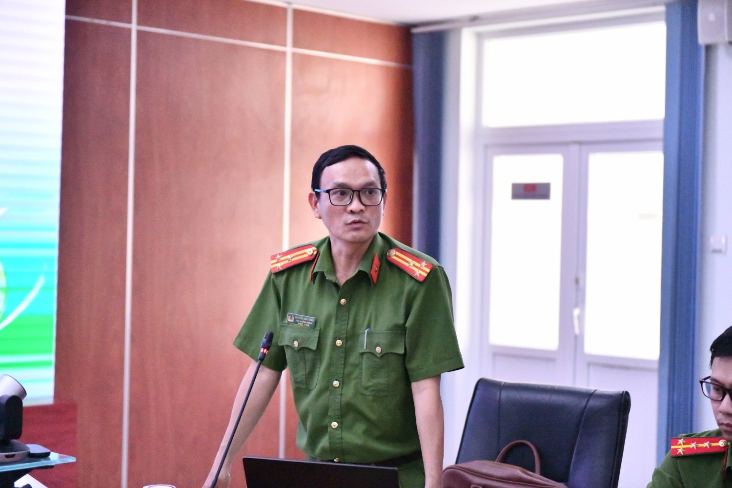 មន្ត្រីនគរបាលខេត្ត Quang Ngai បានផ្សព្វផ្សាយការផ្លាស់ប្តូរសំខាន់ៗនៃច្បាប់បង្ការ និងពន្លត់អគ្គីភ័យលេខ 55/2024/QH15 និងឯកសារណែនាំការអនុវត្តច្បាប់។