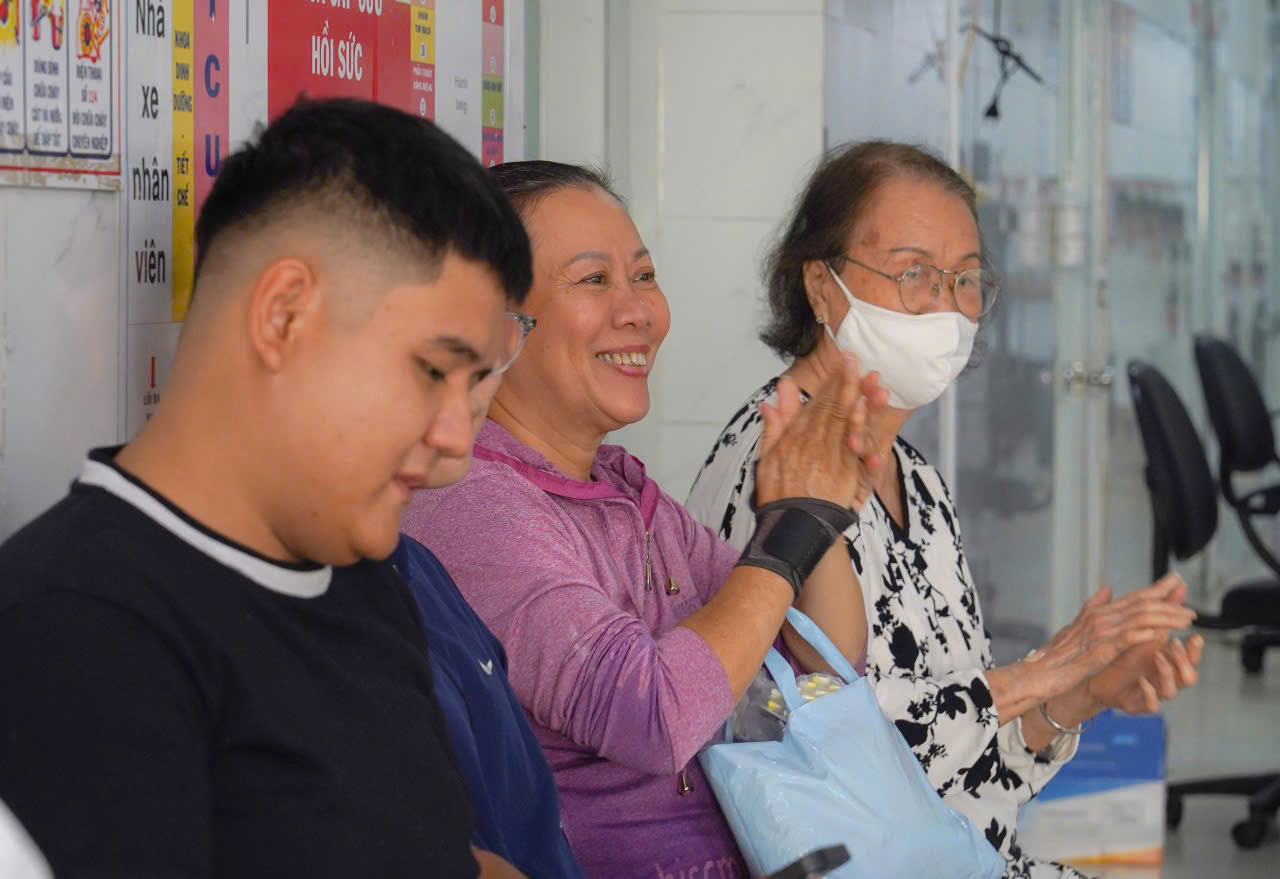 ចំណងជើងរូបថត