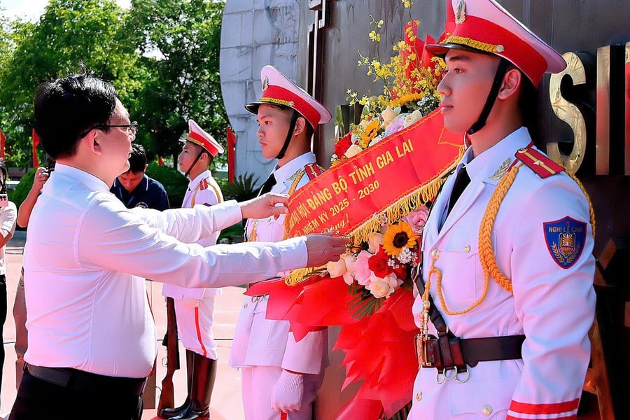 chinhhoa.jpg