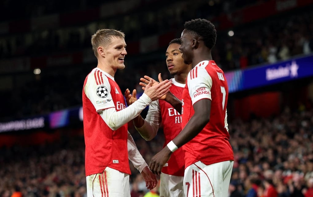 Arsenal toàn thắng hai trận đấu ở Champions League - 2