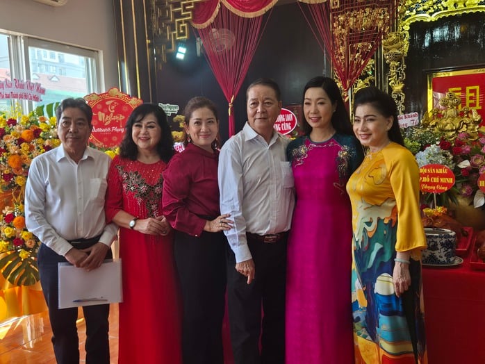 NSƯT Bảo Quốc, NSƯT Thành Lộc… tụ hội tại Nhà thờ Tổ- Ảnh 11.