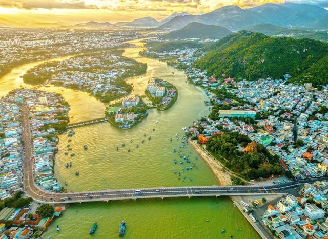 Khánh Hòa: 500 sinh viên quốc tế thiết kế ‘cung đường di sản’ cho sông Cái- Ảnh 1.