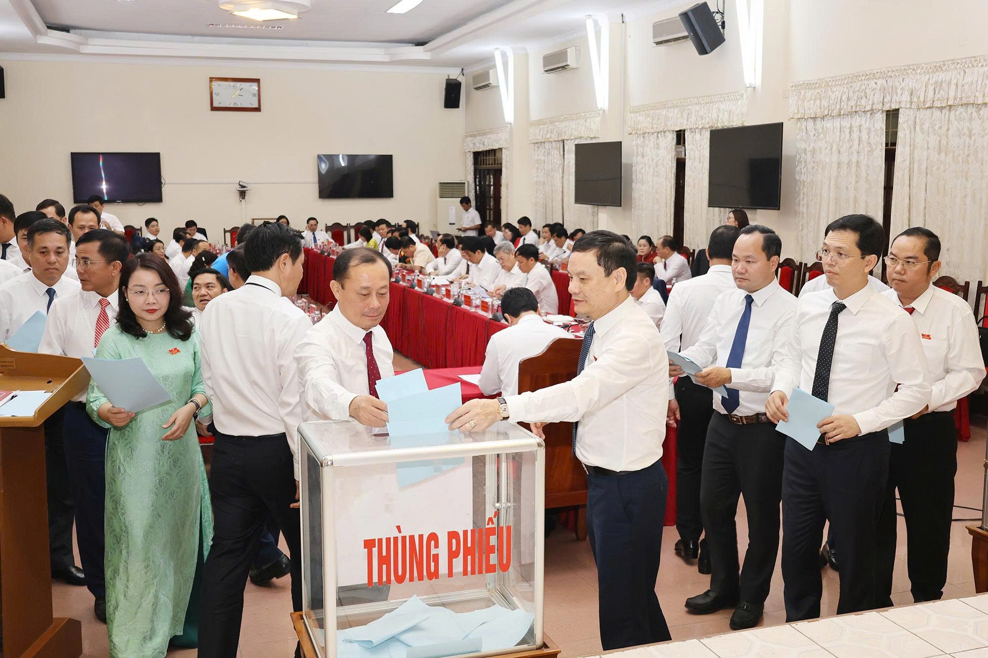 អង់គ្លេស៖ ព័ត៌មាន