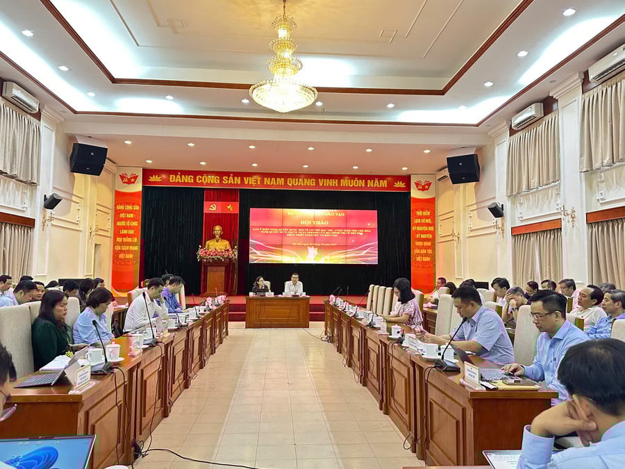 hoi-nghi-1.jpg