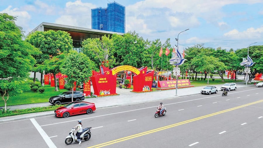 Đại hội đại biểu Đảng bộ tỉnh Gia Lai lần thứ I, nhiệm kỳ 2025 - 2030 diễn ra từ ngày 2 - 4.10, tại Trung tâm Hội nghị tỉnh.