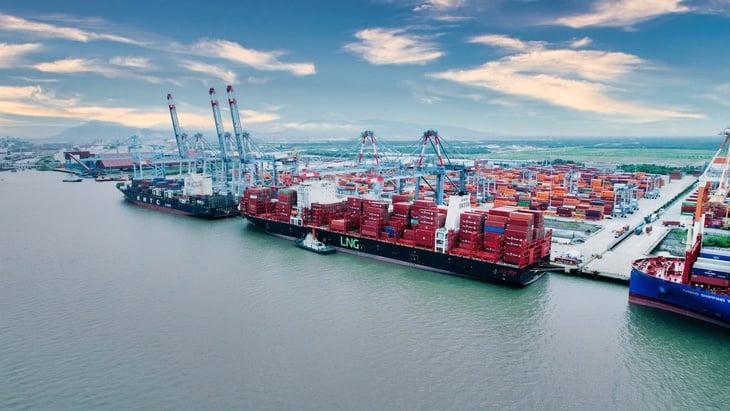 Bộ Xây dựng thông tin về các dự án cụm cảng Cái Mép - Thị Vải, cầu vượt biển Cần Giờ - Ảnh 1.