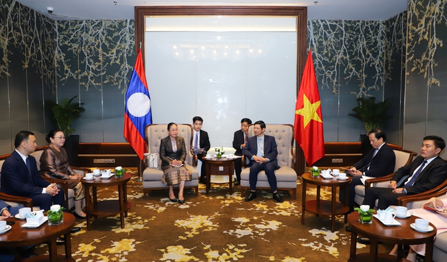 Đẩy mạnh hợp tác đưa Di sản thiên nhiên chung "Vườn quốc gia Phong Nha - Kẻ Bàng và Vườn quốc gia Hin Nam Nô" thành điểm sáng cạnh tranh về du lịch trên thế giới - Ảnh 1.