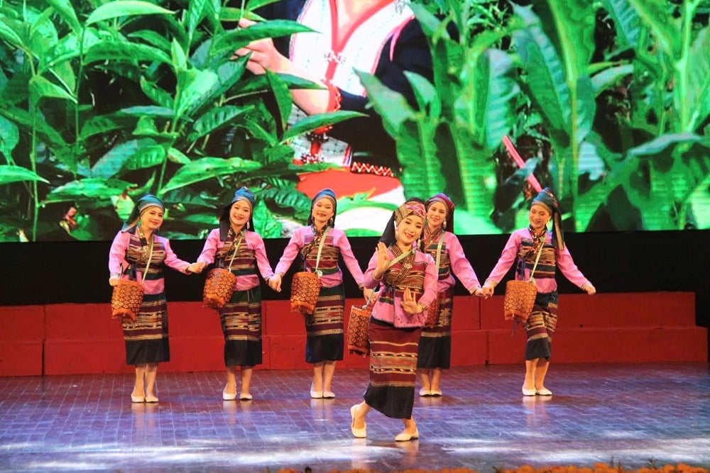 Melody of friendship, full of solidarity - photo 10