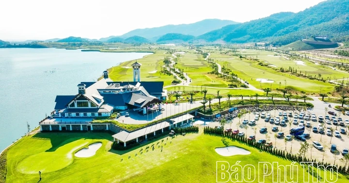 Du lịch Đất Tổ - làm gì để giữ khách quanh năm?