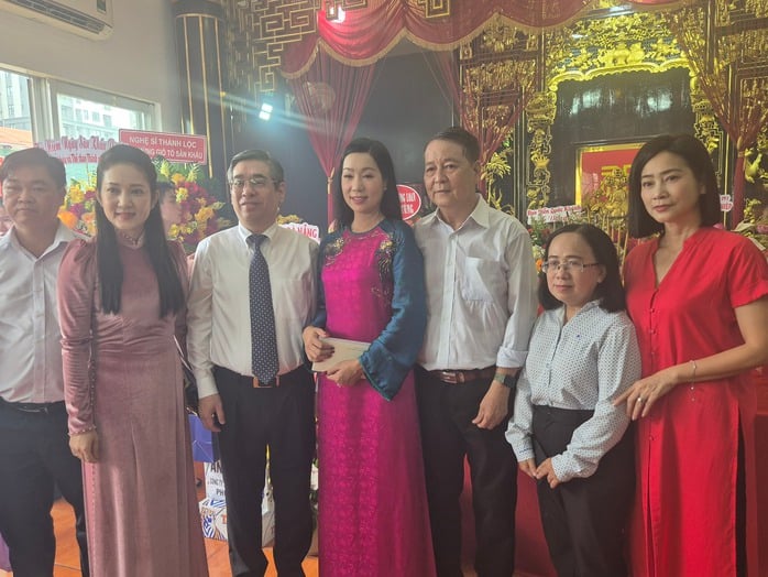 NSƯT Bảo Quốc, NSƯT Thành Lộc… tụ hội tại Nhà thờ Tổ- Ảnh 4.
