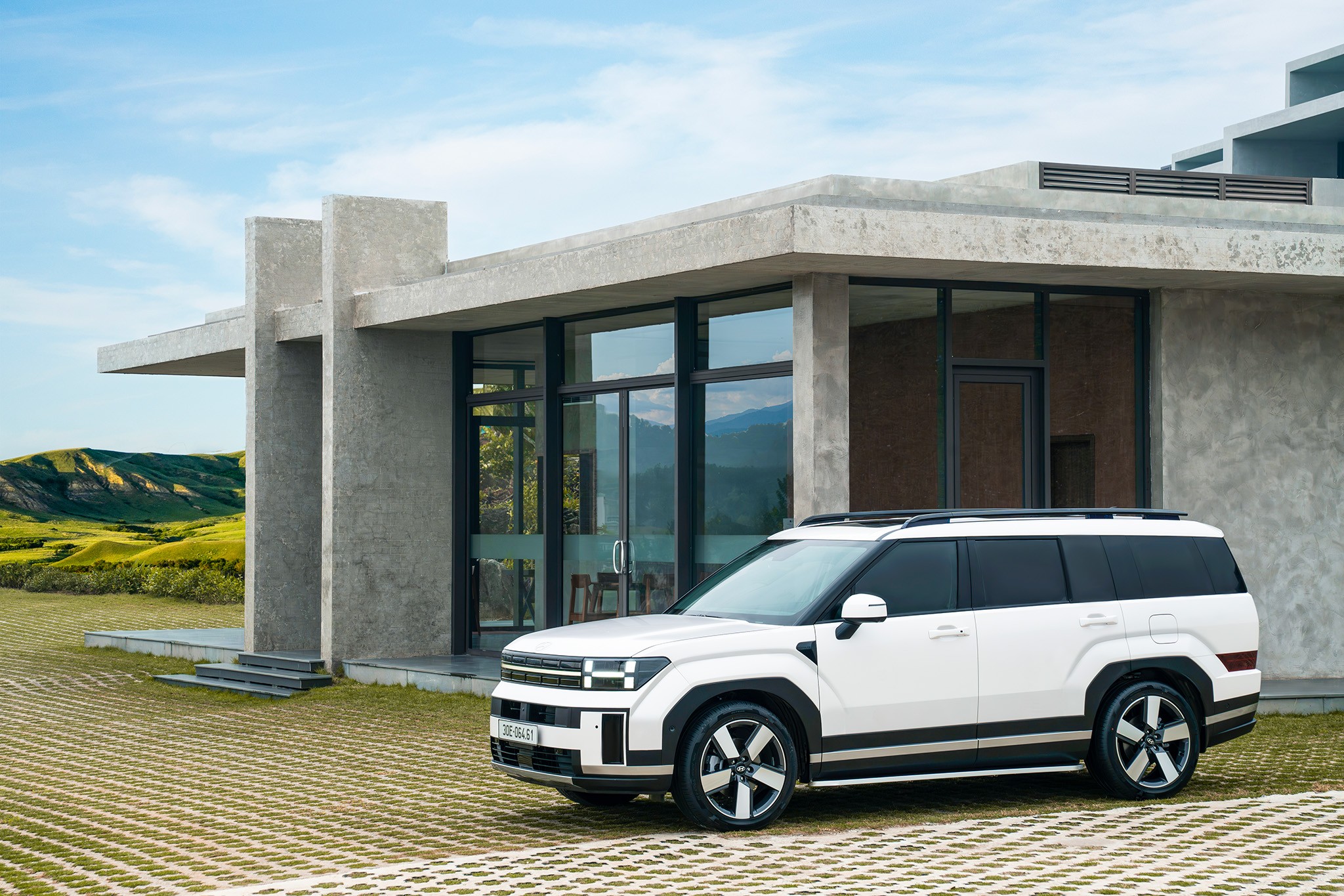 Hyundai Thành Công ưu đãi bảo hành 8 năm cùng hỗ trợ tài chính lên đến 200 triệu đồng