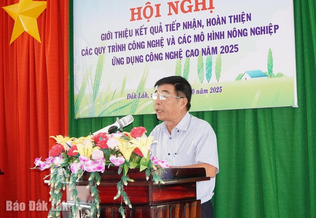 Ông Nguyễn Văn Hưng, Trưởng Ban Quản lý Khu nông nghiệp ứng dụng công nghệ cao Phú Yên phát biểu khai mạc hội nghị.