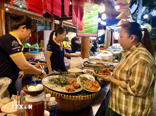 ttxvn-le-hoi-am-thuc-duong-pho-sai-gon-7998.jpg