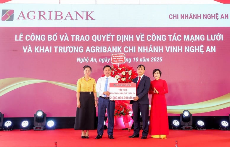 ប្រធានក្រុមប្រឹក្សាភិបាលនៃធនាគារ Agribank បានដឹកនាំដើម្បីយកឈ្នះលើផលវិបាកនៃព្យុះលេខ 10 - រូបថត 4 ។