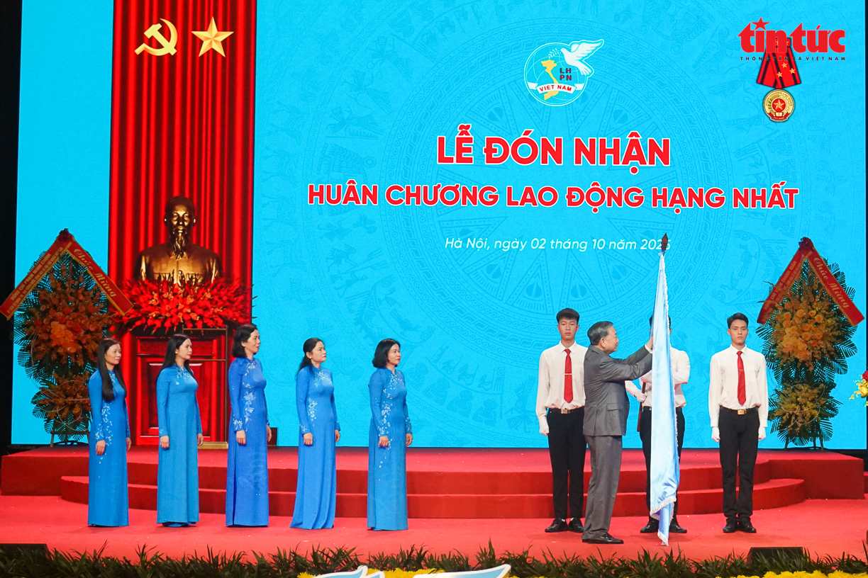 ចំណងជើងរូបថត