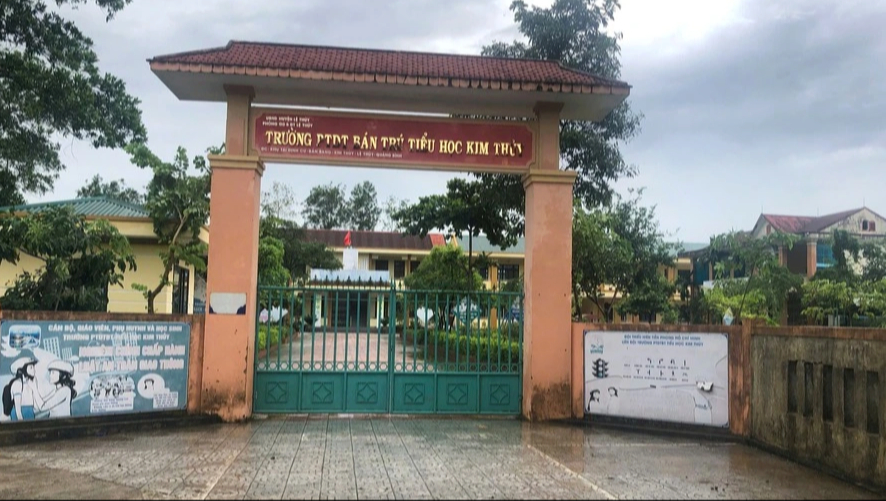 Đã có quyết định tạm đình chỉ Phó hiệu trưởng 15 ngày- Ảnh 1.
