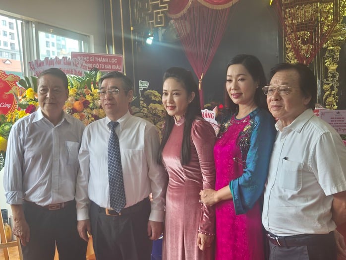 NSƯT Bảo Quốc, NSƯT Thành Lộc… tụ hội tại Nhà thờ Tổ- Ảnh 9.