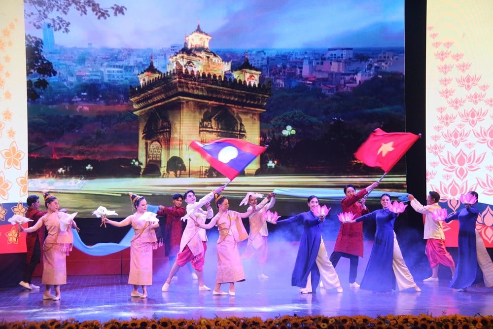 Melody of friendship, full of solidarity - photo 4