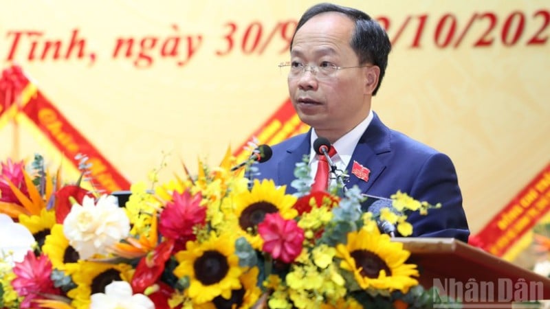 Soudruh Nguyen Duy Lam, tajemník výboru provinční strany Ha Tinh.