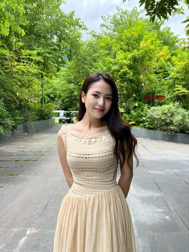 Mix đồ xuống phố mùa thu biến hoa như Việt Hoa 'gió ngang khoảng trời xanh' - Ảnh 9.
