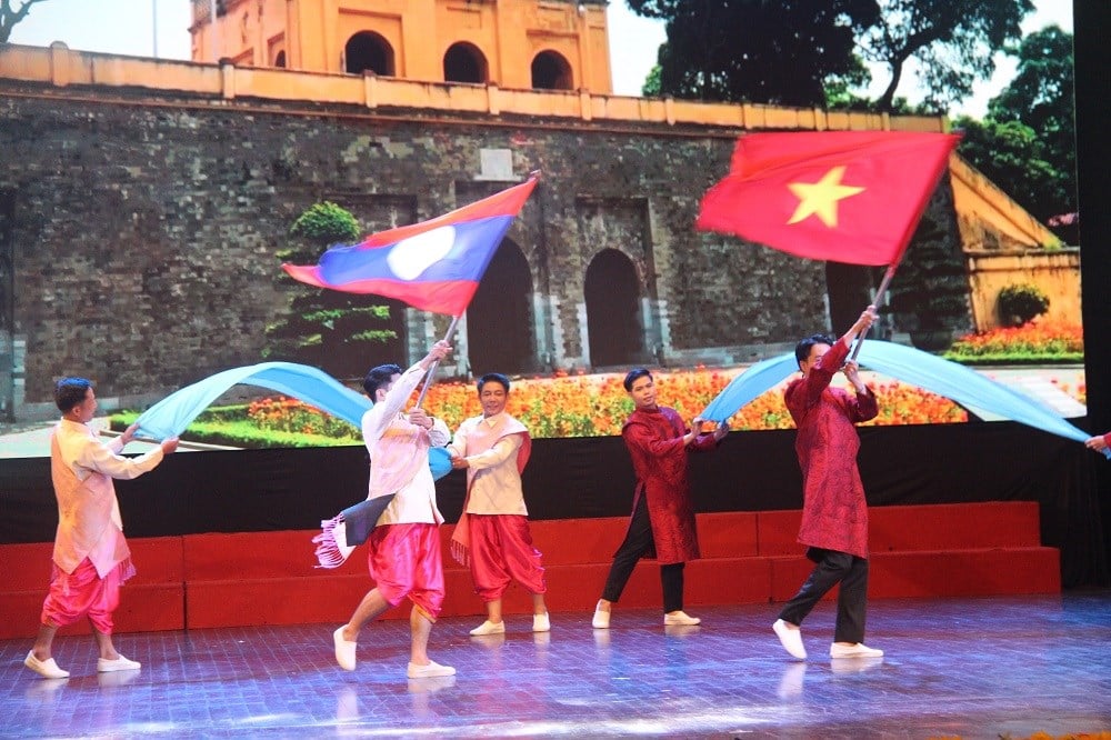Melody of friendship, full of solidarity - photo 3