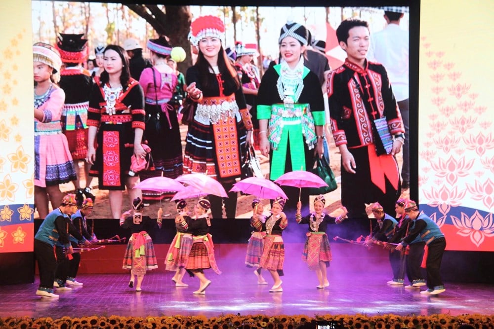 Melody of friendship, full of solidarity - photo 8