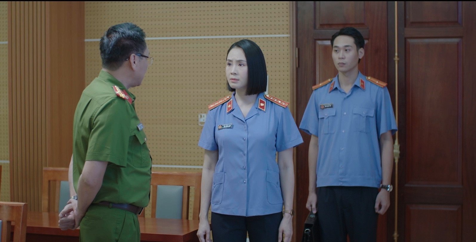 បន្ទាត់ 60.jpg