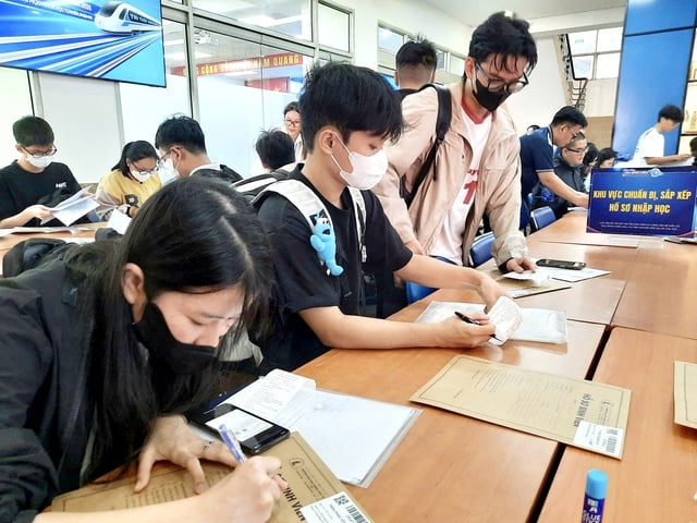 Tuyển sinh ĐH cần mở, linh hoạt và minh bạch hơn - Ảnh 1.