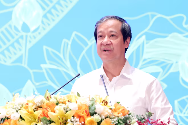 Bộ trưởng Nguyễn Kim Sơn khẳng định, việc biên soạn, thẩm định, ban hành bộ SGK thống nhất sẽ được thực hiện theo quy trình chặt chẽ, khoa học.