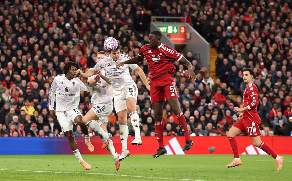 HLV Amorim hé lộ yếu tố giúp Man Utd đánh bại Liverpool sau 9 năm - 2