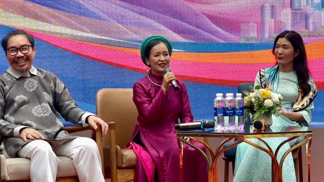 - ภาพที่ 2. NSƯT Hải Phượng: Áo dài là dấu hiệu để thế giới nhận ra người Việt Nam - Ảnh 2.