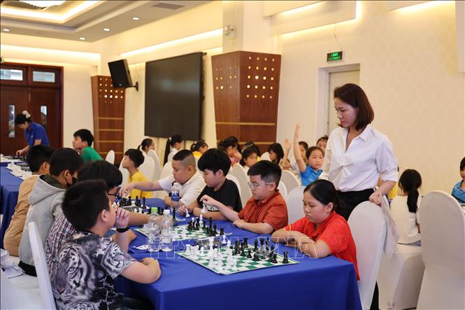 Khoảng 1.000 kỳ thủ nhí tranh tài Giải Cờ vua học sinh khu vực Nam Trung Bộ 2025 - Ảnh 1.