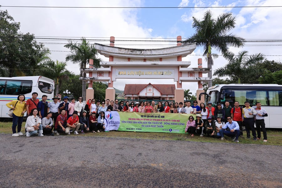 Đoàn Famtrip Cục Du lịch Quốc gia Việt Nam gặp gỡ ngành du lịch tỉnh Gia Lai - Ảnh 3.