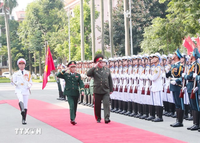 ttxvn-tong-tham-muu-truong-cac-llvt-thu-truong-thu-nhat-bo-quoc-phong-belarus-tham-viet-nam-8349254-1.jpg