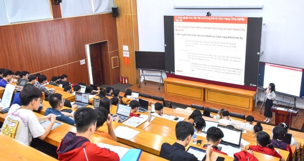 dh,bach,khoa,hn,13403520.jpg