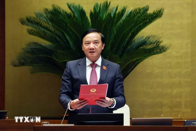 ttxvn-ky-hop-thu-10-quoc-hoi-khoa-xv-quoc-hoi-nghe-bao-cao-tong-ket-cong-tac-nhiem-ky-2021-2026-4.jpg