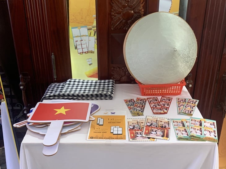 Fotoautomatenfoto im Postamt von Ho-Chi-Minh-Stadt – Foto 4. photobooth - Ảnh 4.