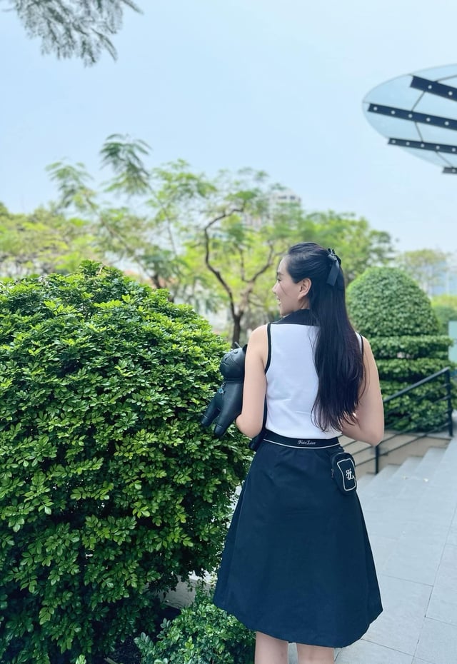 ຜະສົມເຄື່ອງນຸ່ງທີ່ສວຍງາມກັບບັນນາທິການ Mai Ngoc - ຮູບພາບ 7. Mix đồ xinh đẹp cùng BTV Mai Ngọc - Ảnh 7.