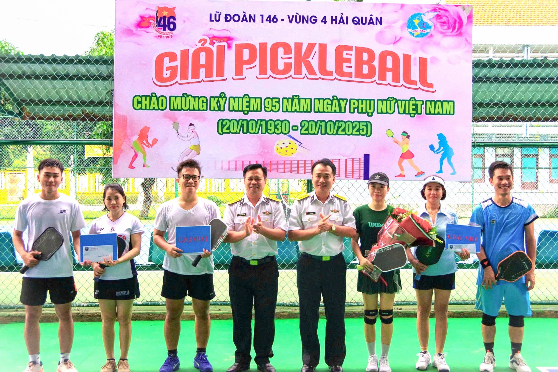 Phụ nữ Lữ đoàn 146 và đặc khu Trường Sa tham gia giải Pickleball chào mừng ngày 20-10.